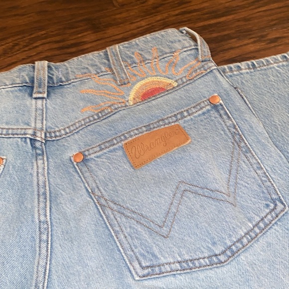 Wrangler High Rise Boot Jean - Picture 5 of 5